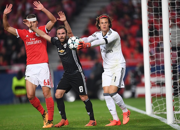 Dàn sao MU động viên thủ môn Benfica ảnh 8 Dan sao MU dong vien thu mon Benfica anh 8