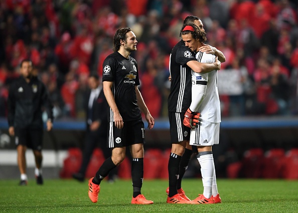 Dàn sao MU động viên thủ môn Benfica ảnh 6 Dan sao MU dong vien thu mon Benfica anh 6