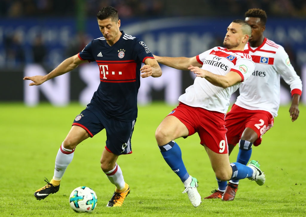 Bayern thang tran thu 3 lien tiep anh 1