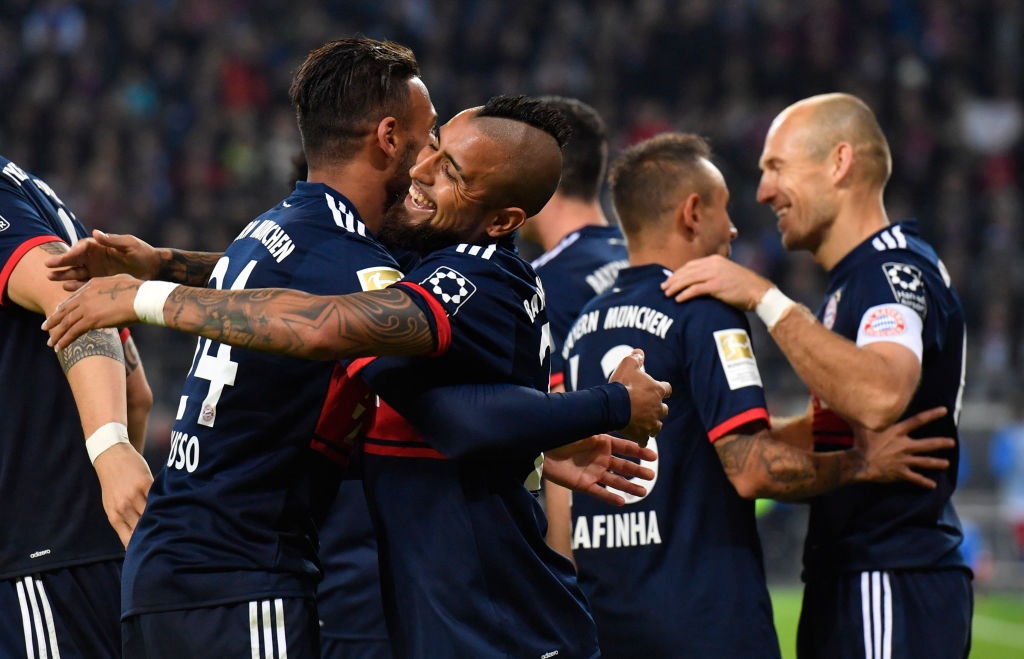 Bayern thang tran thu 3 lien tiep anh 6