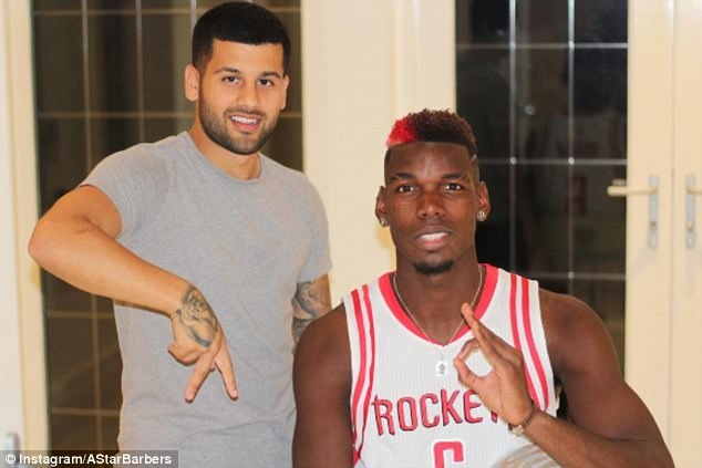 Tho cat toc dat khach nhat Premier League anh 16