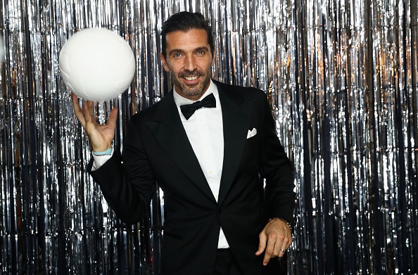 Nhung la phieu ky la tai giai The Best 2017 anh 6