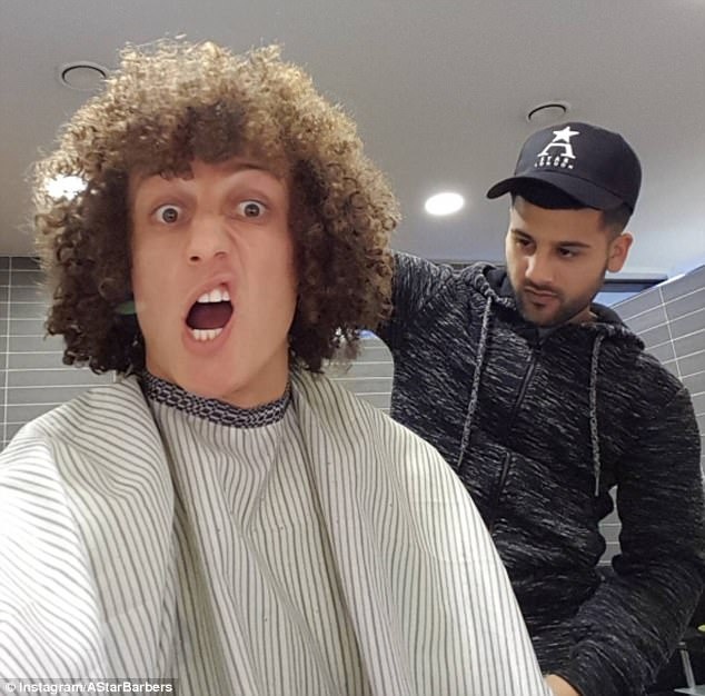 Tho cat toc dat khach nhat Premier League anh 7