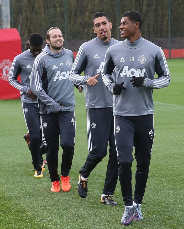 Pogba gây ấn tượng trong ngày trở lại MU ảnh 9 Pogba gay an tuong trong ngay tro lai MU anh 9