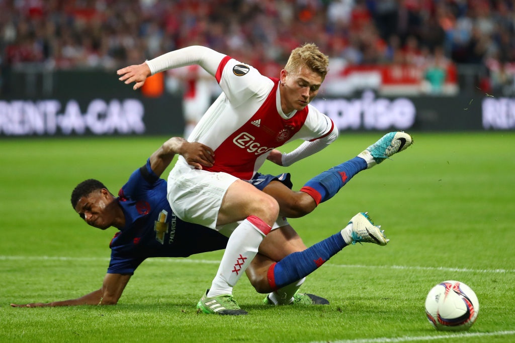5 trung vệ Barca nhắm đến để thay thế Pique ảnh 2 5 trung ve Barca nham den de thay the Pique anh 2