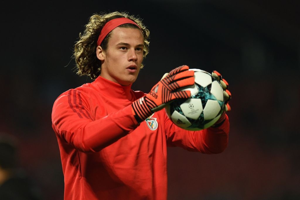 thu mon Benfica cung luc lap 2 ky luc anh 3