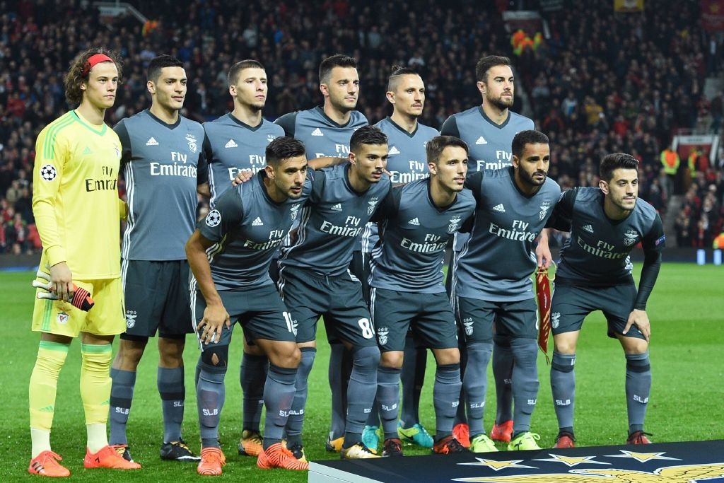 thu mon Benfica sai lam giup MU anh 2