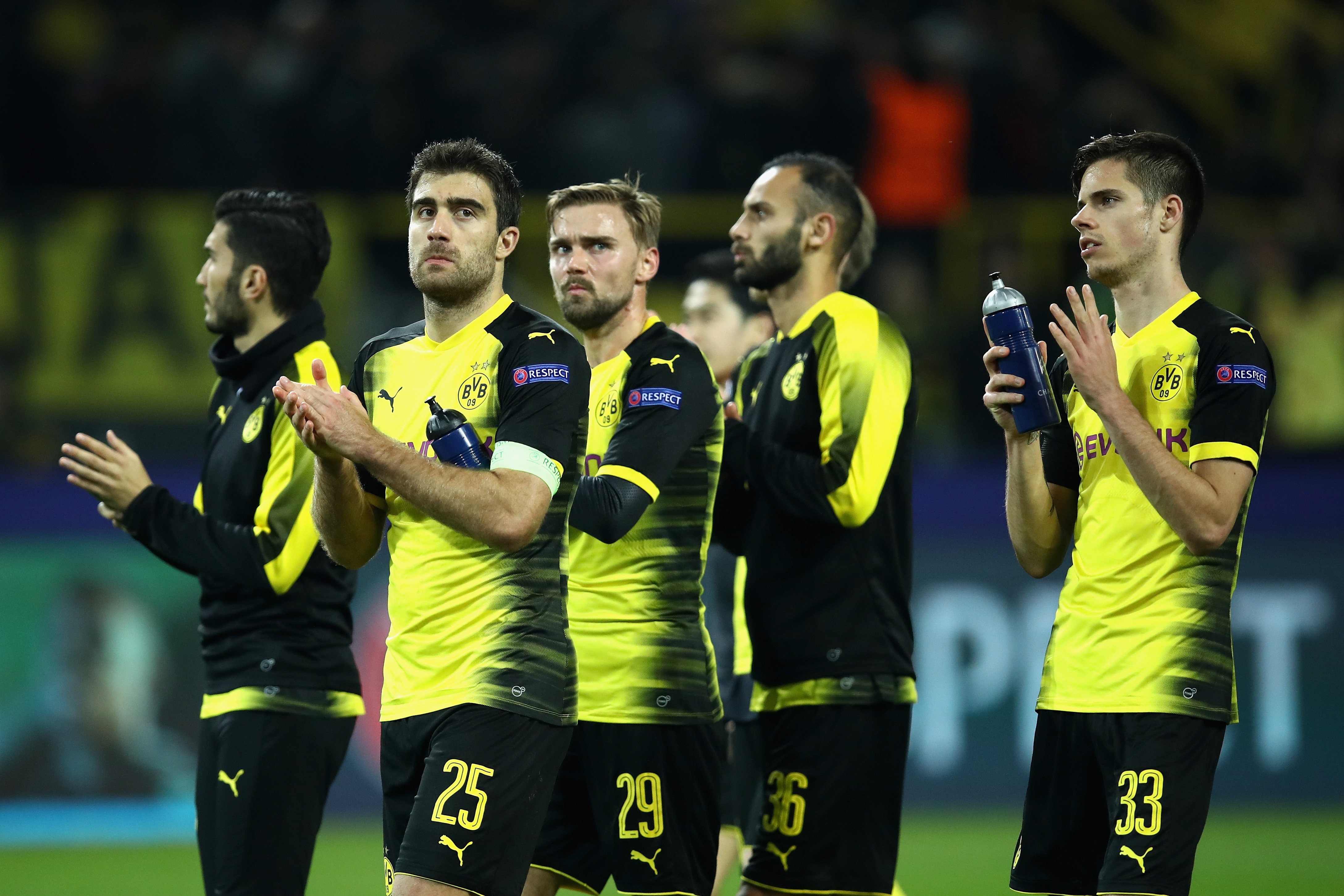 Dortmund 90% bi loai ngay tu vong bang anh 10