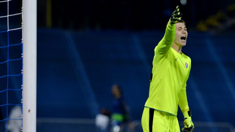 10 thủ môn trẻ nhất ra sân tại Champions League ảnh 6 10 thu mon tre nhat ra san tai Champions League anh 6