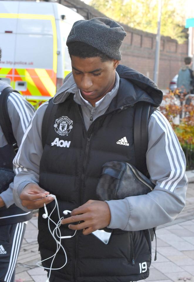 MU don 1 tin buon,  2 tin vui anh 5