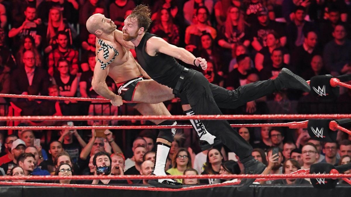 Cap do vat mac ao Liverpool gianh dai WWE anh 5