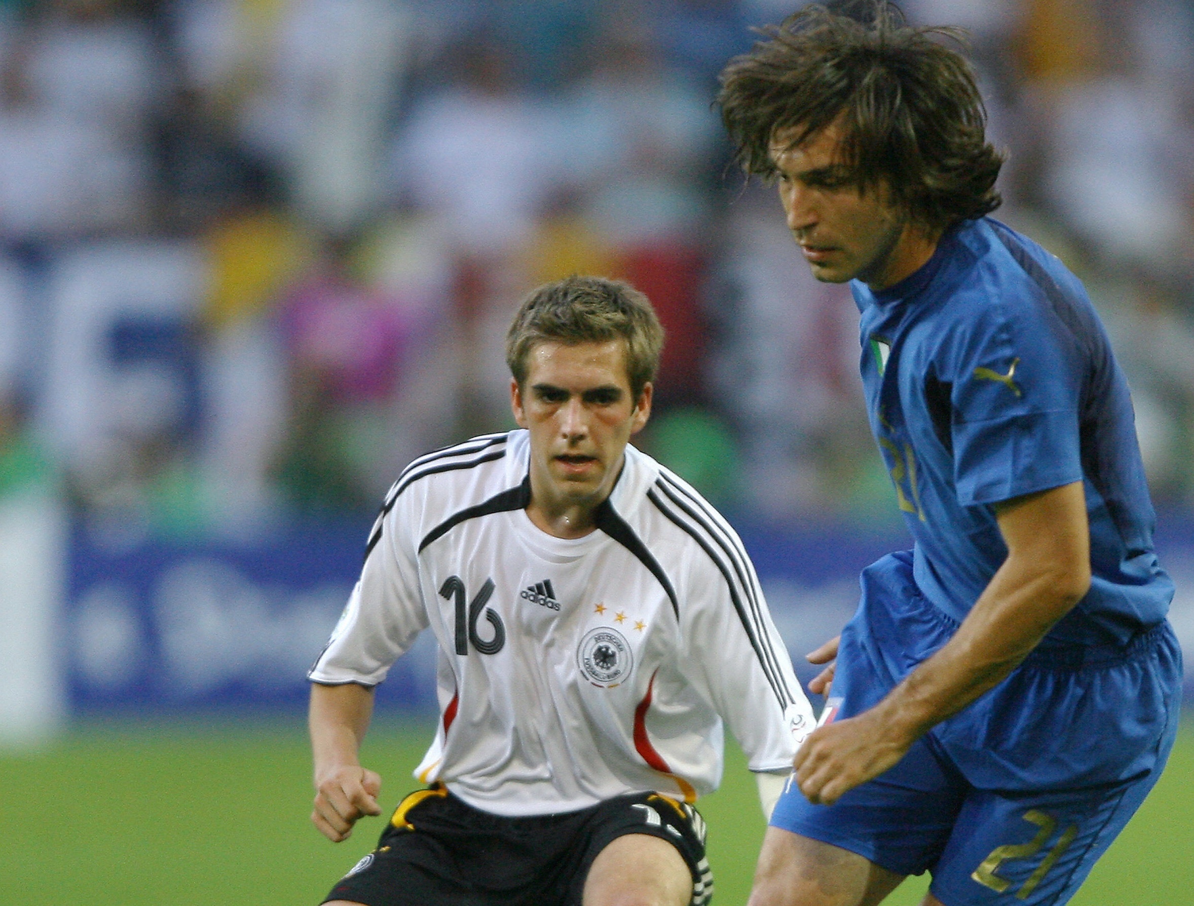 Ronaldo bi loai khoi doi hinh trong mo cua P anh 2