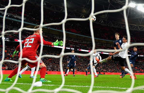 Tru cot MU dinh chan thuong anh 9