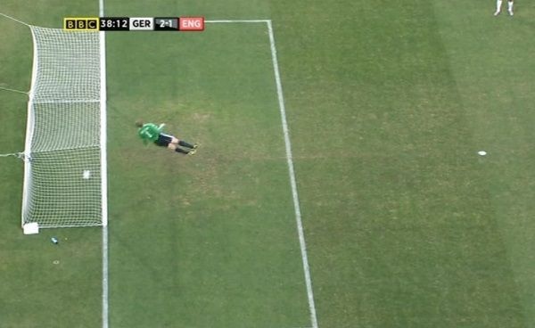 5 sai lam dang ho then trong lich su World Cup anh 2