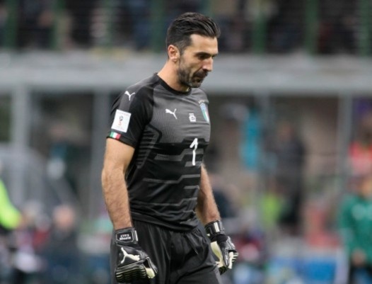 Buffon lặng lẽ cúi ảnh 5 Buffon lang le cui anh 5