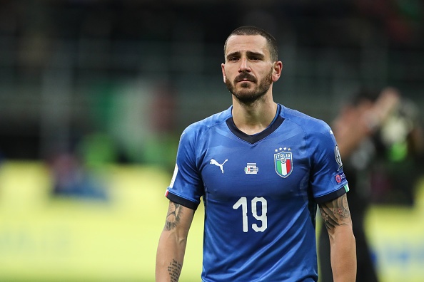 Italy Duoc bo qua 2 qua penalty anh 1