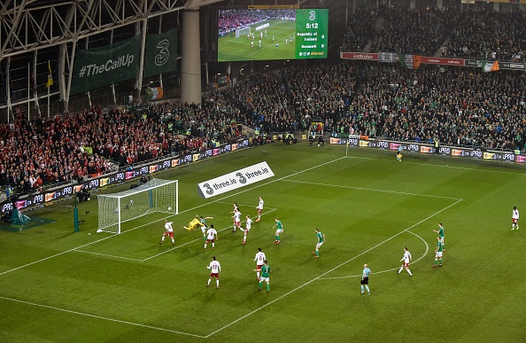 Eriksen lap hat-trick Dan Mach gianh ve du WC anh 2