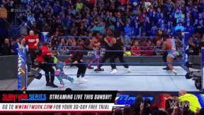 Sieu sao WWE hon chien tai show Smackdown hinh anh