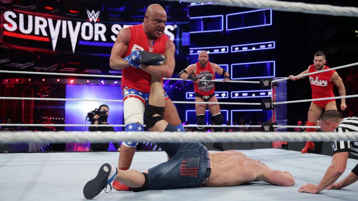 John Cena bi ha chong vanh trong lan tai xua anh 6