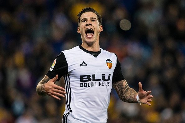 Thang tran thu 8 lien tiep, 'ngua o' Valencia bo xa Real 6 diem hinh anh