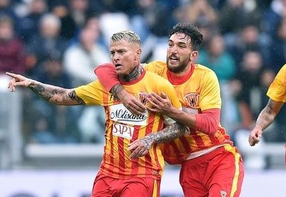 Ky luc tran thua cua MU tu 88 nam truoc bi pha vo hinh anh