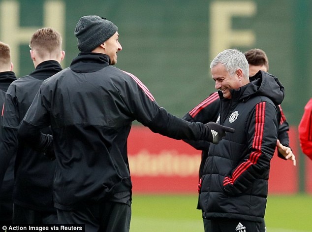 MU tập luyện chuẩn bị cho trận gặp Basel ảnh 5 MU tap luyen chuan bi cho tran gap Basel anh 5