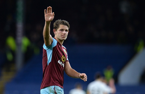 doi hinh hay nhat vong 12 Premier League anh 4