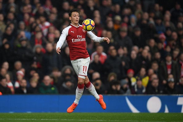 doi hinh hay nhat vong 12 Premier League anh 8