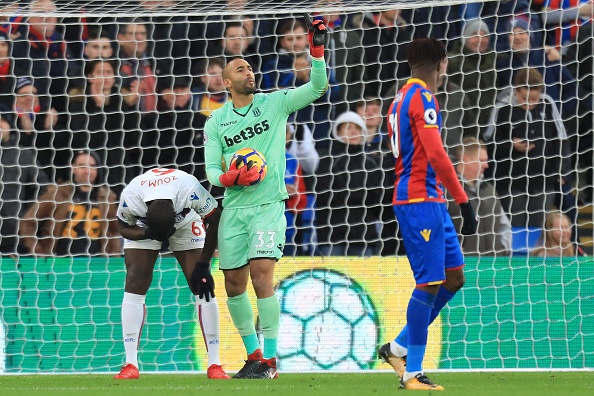 Crystal Palace trở về từ cõi chết ảnh 3 Crystal Palace tro ve tu coi chet anh 3