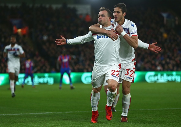 Crystal Palace trở về từ cõi chết ảnh 6 Crystal Palace tro ve tu coi chet anh 6