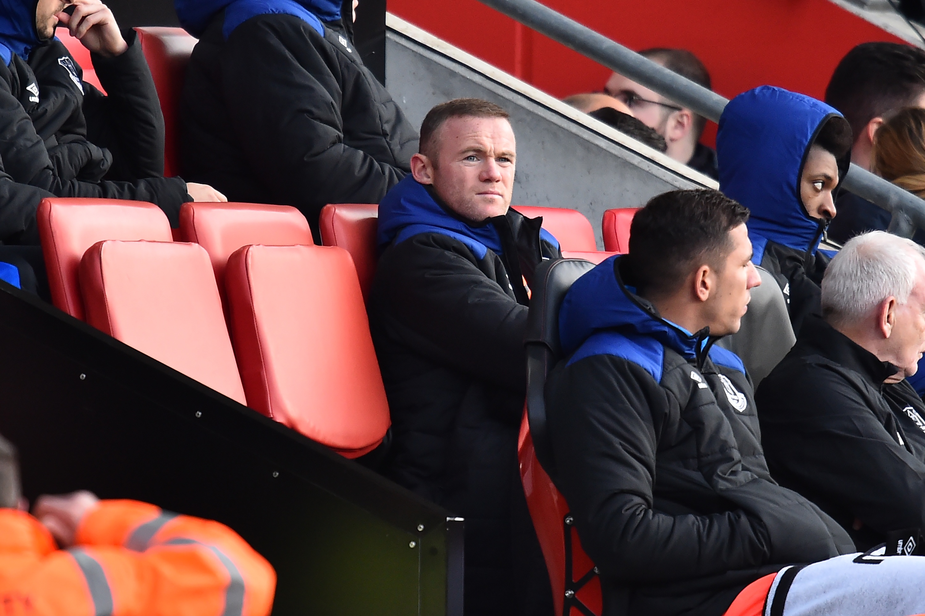 Rooney bat luc nhin dong doi thua tham anh 11