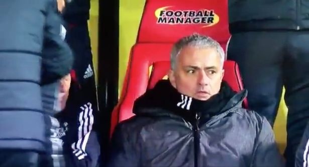 Mourinho khong tin vao mat minh anh 4
