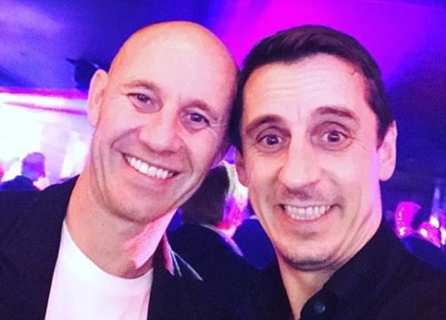 Giggs, Beckham rạng rỡ ăn tối cùng tỷ phú Singapor ảnh 6 Giggs, Beckham rang ro an toi cung ty phu Singapor anh 6