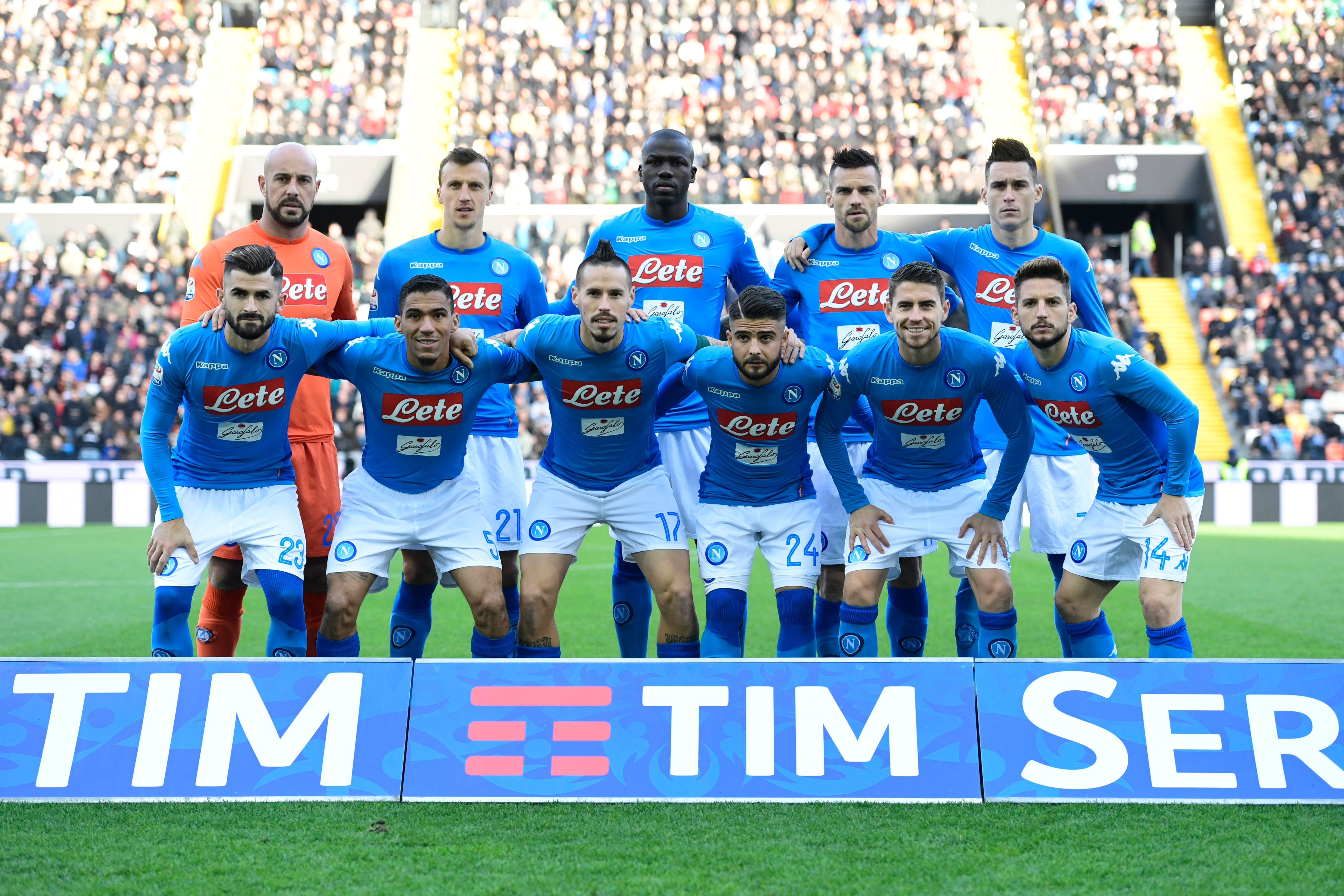 7 CLB van bat bai sau mot phan ba mua giai anh 3