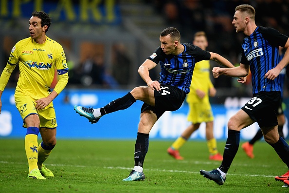 Inter lên ngôi đầu Serie A ảnh 8 Inter len ngoi dau Serie A anh 8