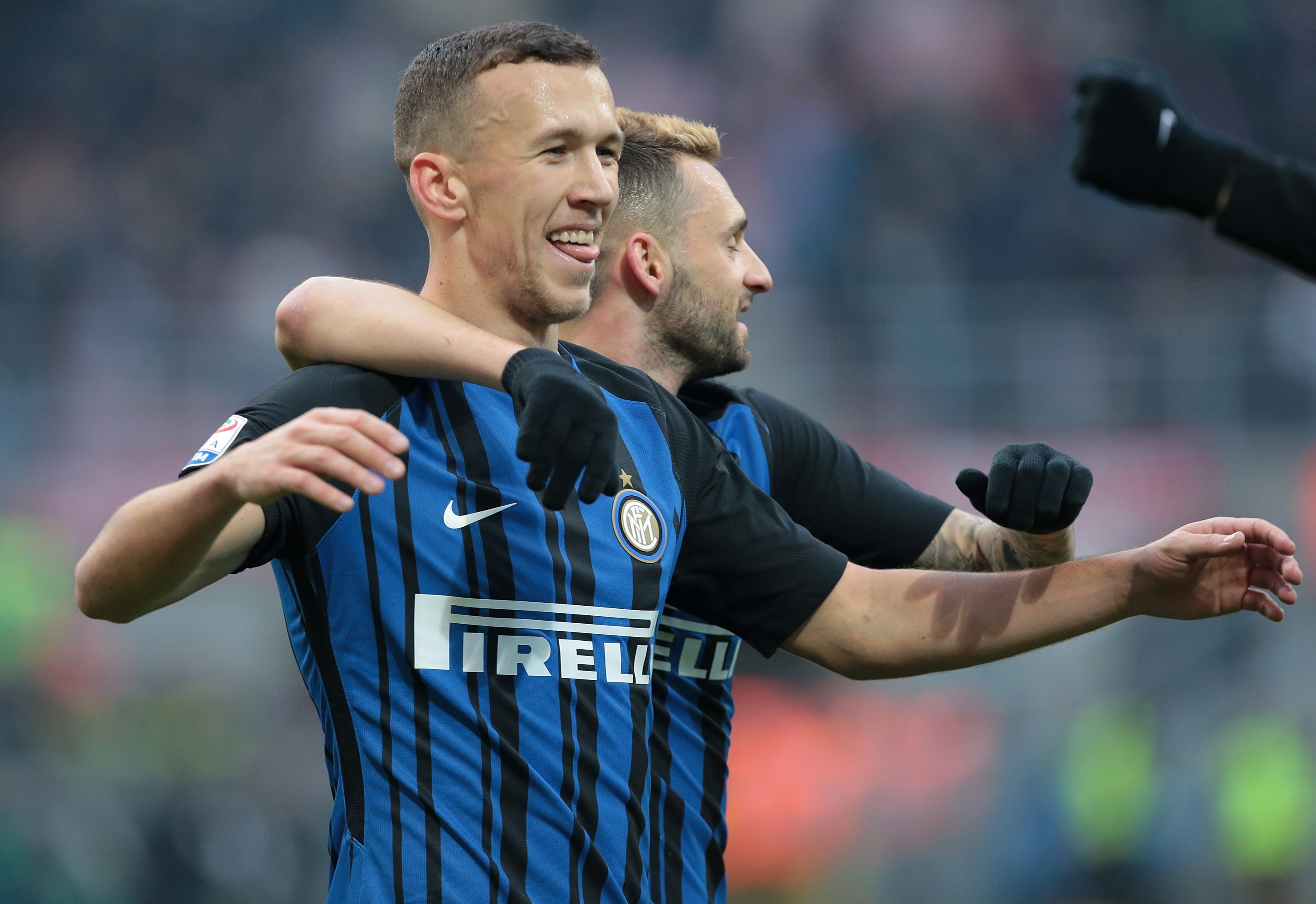 Inter lên ngôi đầu Serie A ảnh 2 Inter len ngoi dau Serie A anh 2