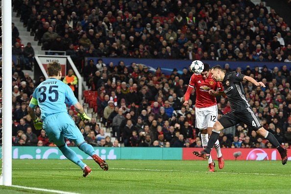 MU vao vong 16 doi cup chau Au sau tran thua anh 9