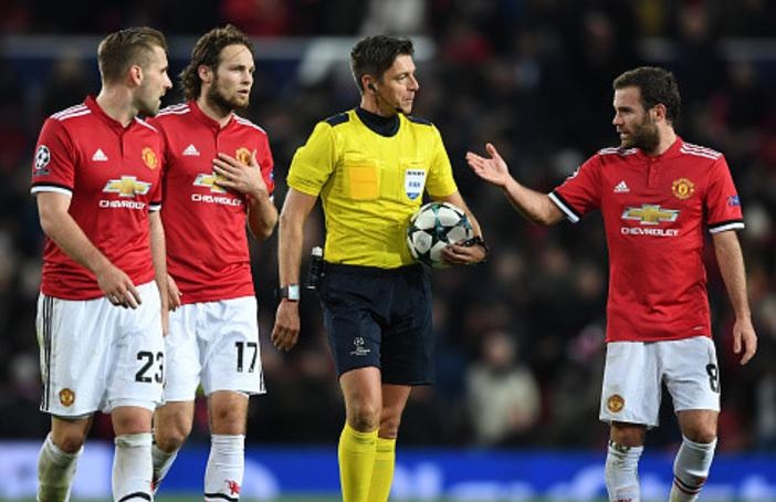 Giai ma ban thua gay tranh cai cua Man Utd truoc CSKA hinh anh