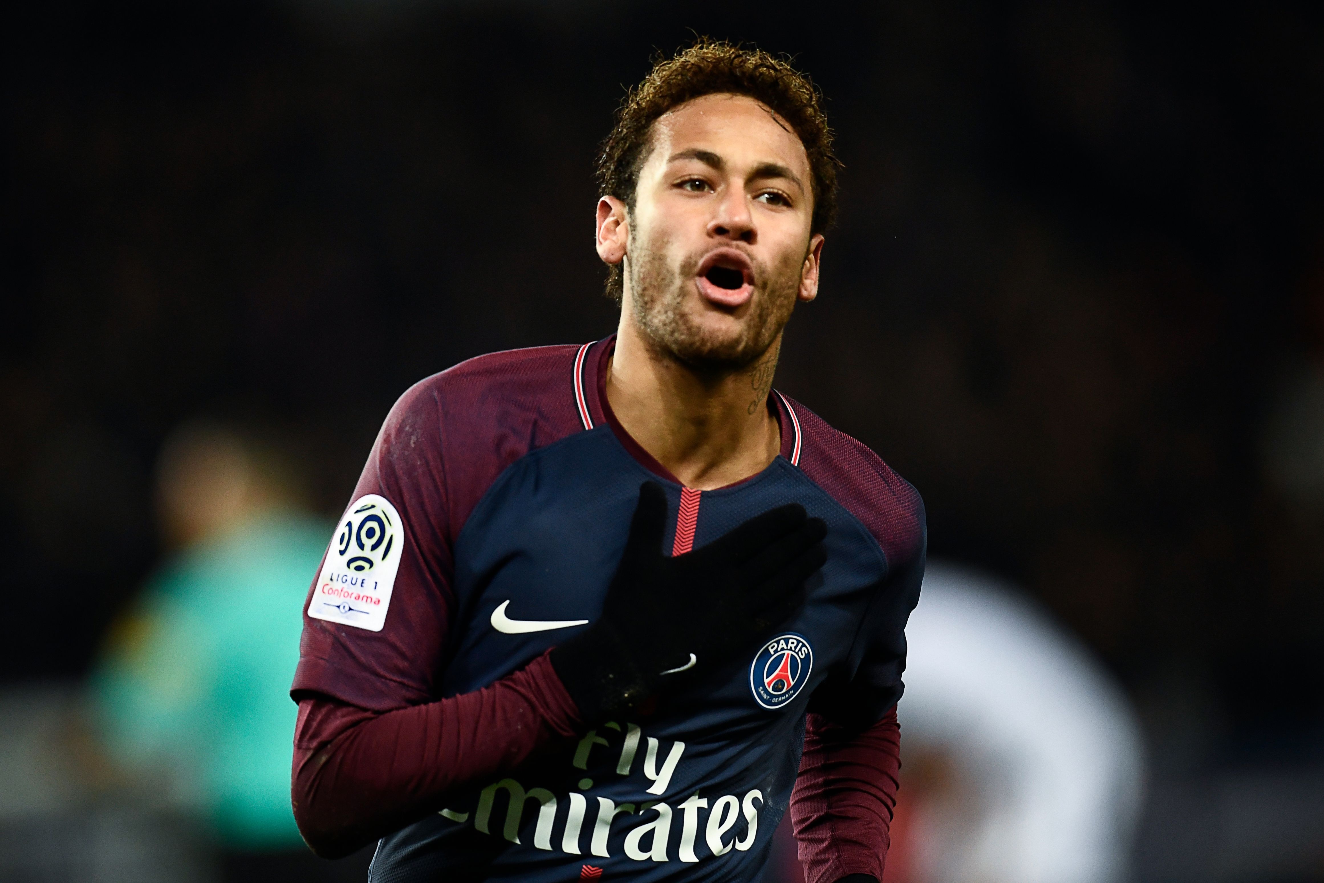 Ronaldo loại Messi khỏi đội hình hay nhất C1 ảnh 10 Ronaldo loai Messi khoi doi hinh hay nhat C1 anh 10