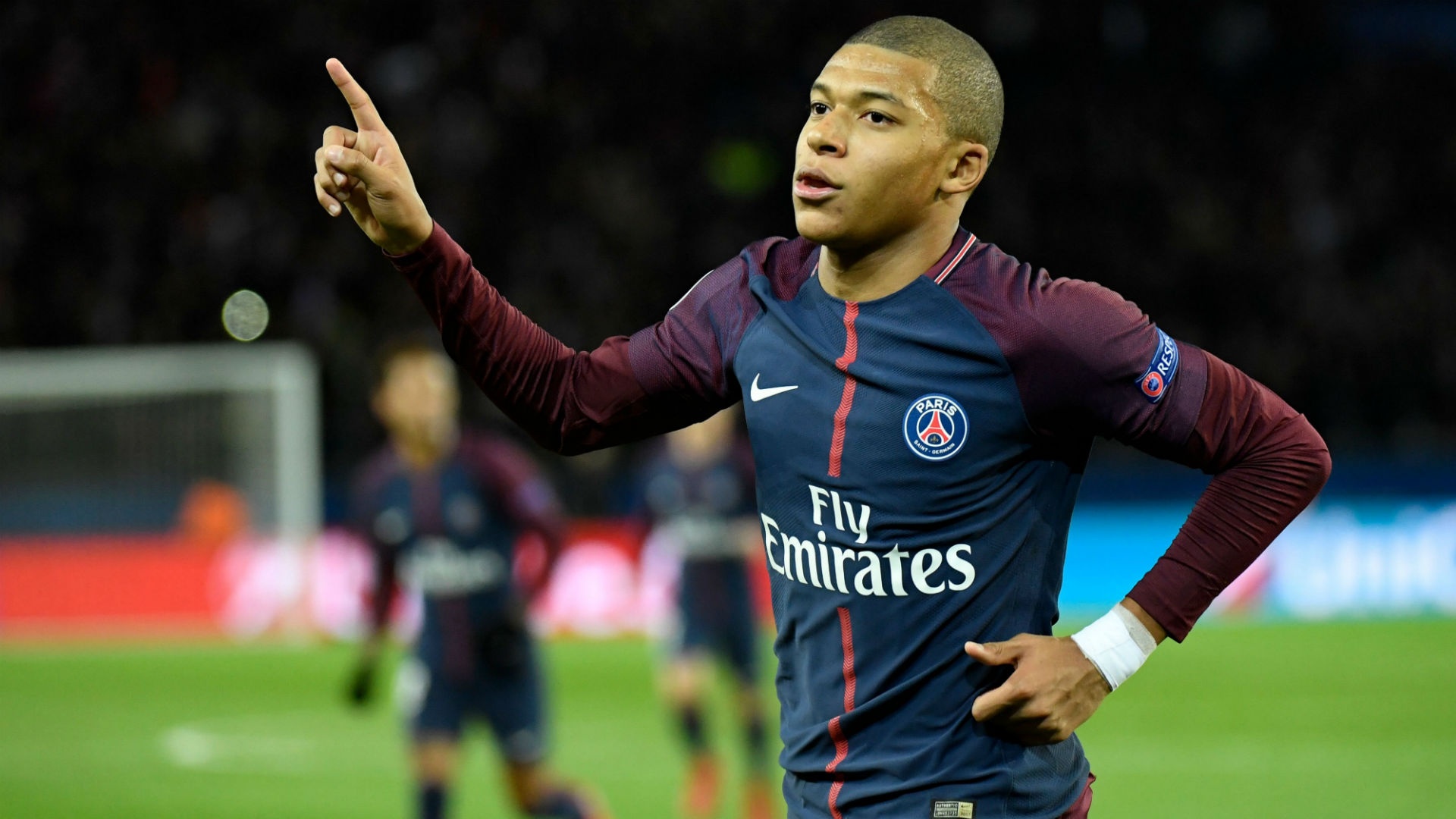 Ronaldo loại Messi khỏi đội hình hay nhất C1 ảnh 9 Ronaldo loai Messi khoi doi hinh hay nhat C1 anh 9