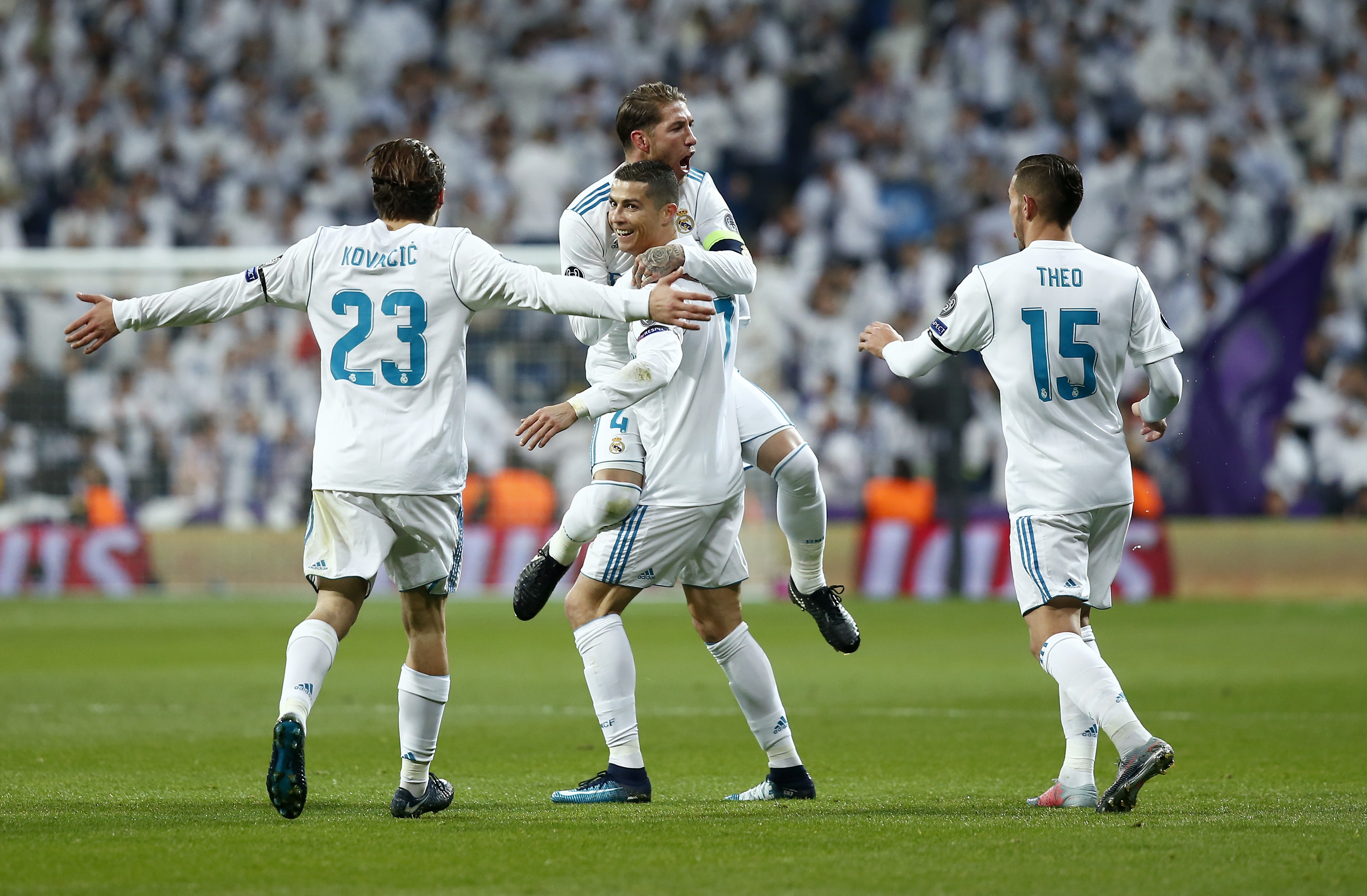 Ronaldo lap 2 ky luc trong tran thang Dortmun anh 6