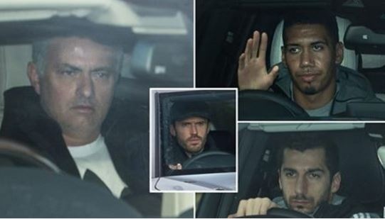 Thay tro Mourinho u ru den san tap sau that bai o derby hinh anh