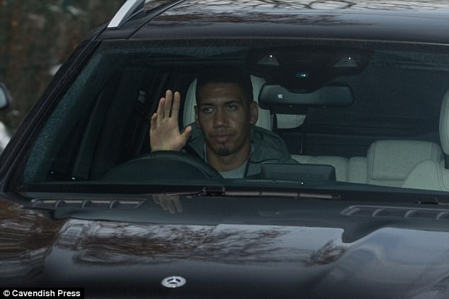 Thầy trò Mourinho hậm hực đến sân tập ảnh 3 Thay tro Mourinho ham huc den san tap anh 3