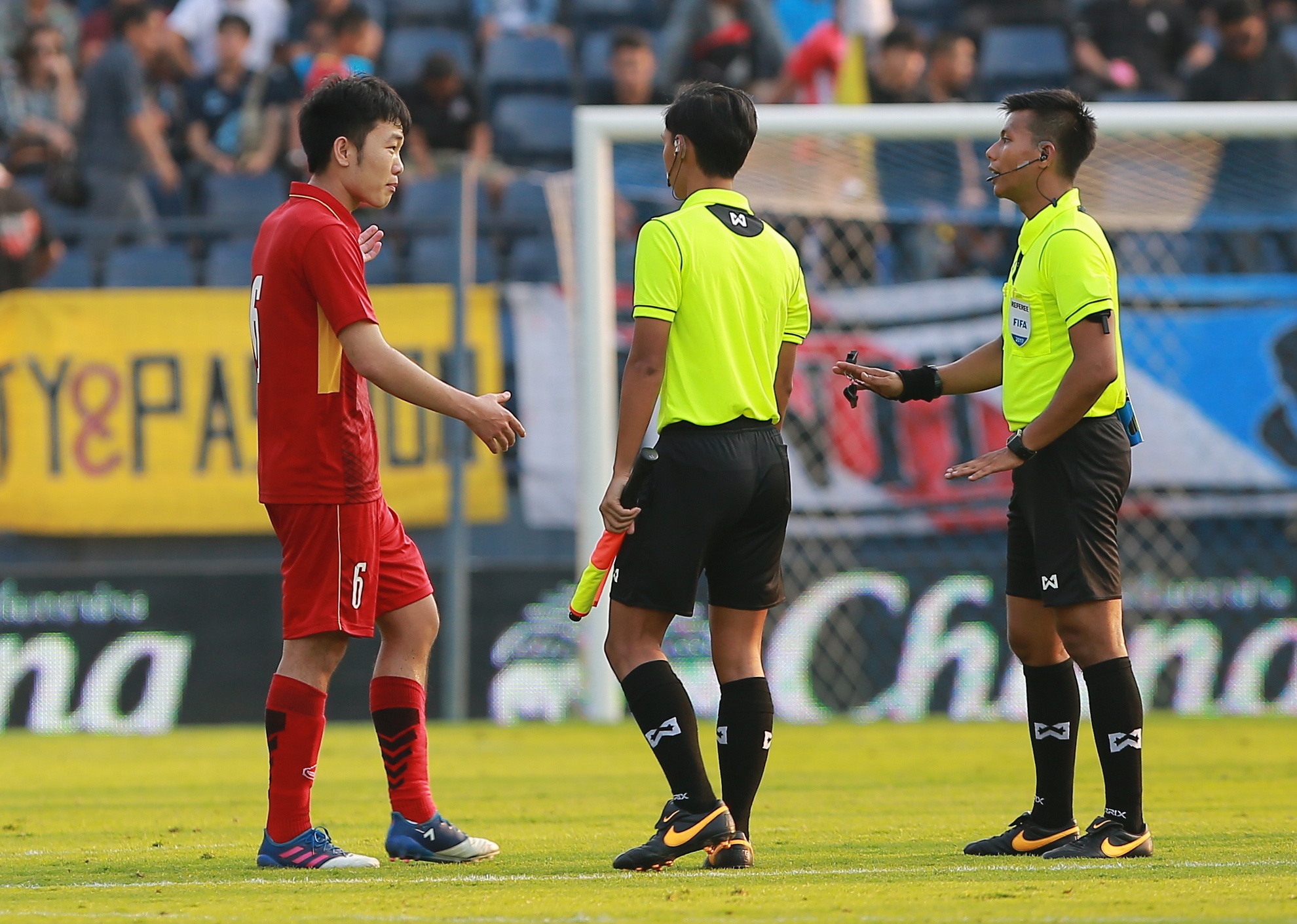Xuan Truong can dong doi phan ung anh 7