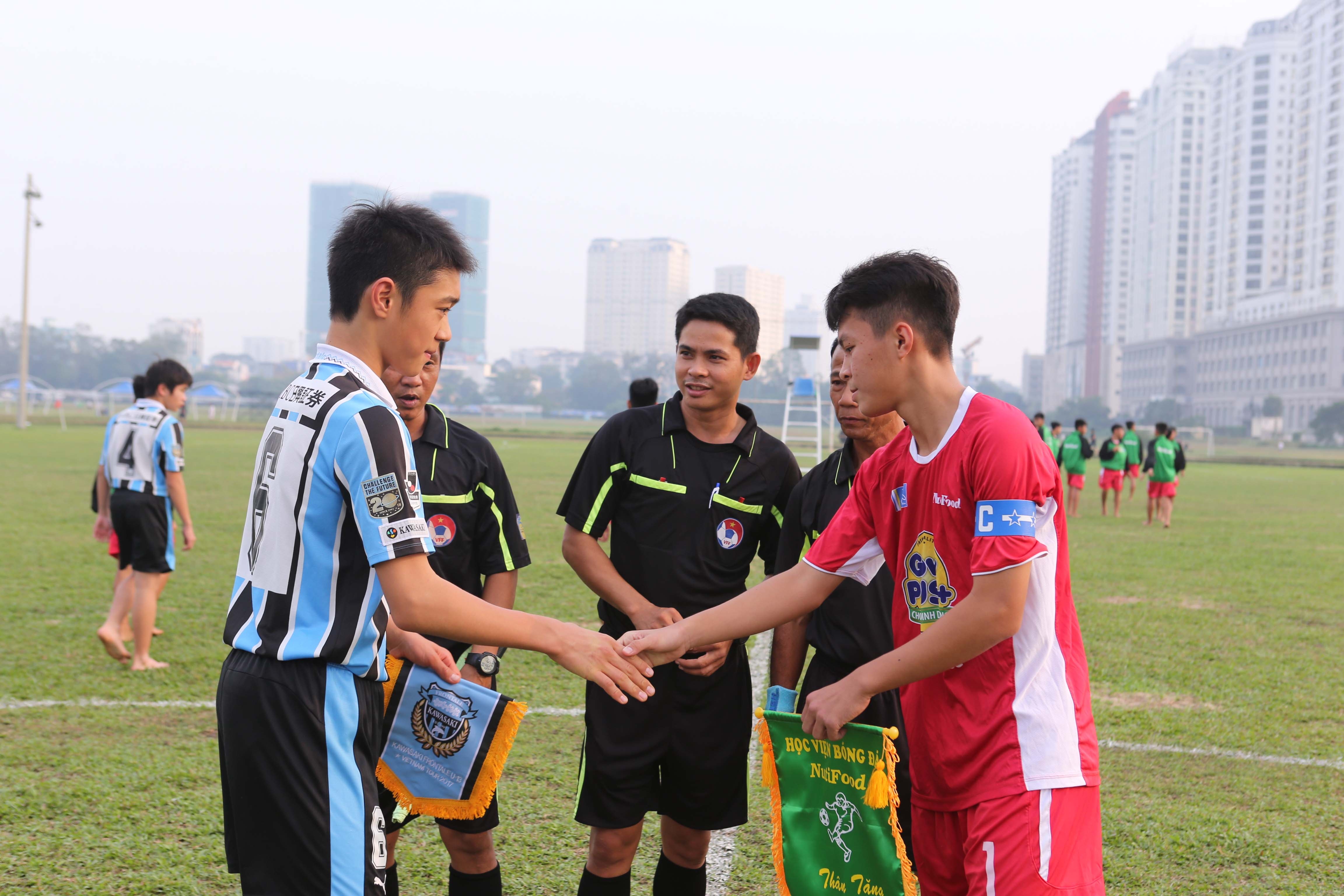 NutiFood JMG TP.HCM thang U13 Kawasaki anh 1