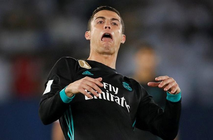 Chu tich Perez met moi vi su ngao man cua Ronaldo hinh anh