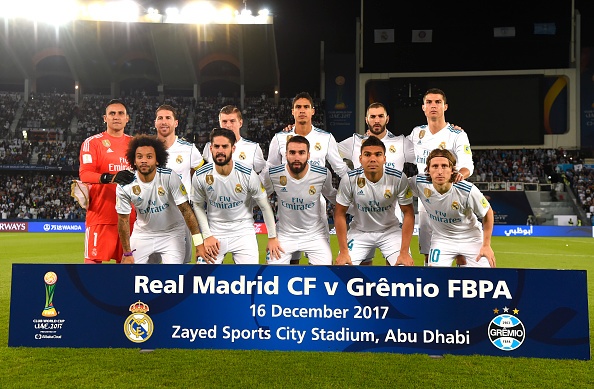Ronaldo nhường con trai đeo huy chương vô địch ảnh 1 Ronaldo nhuong con trai deo huy chuong vo dich anh 1