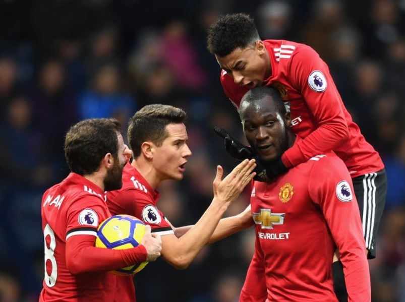 Khong an mung ban thang, Lukaku duoc Mourinho khen truong thanh hinh anh