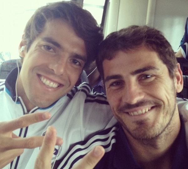 doi hinh trong mo cua Kaka anh 1