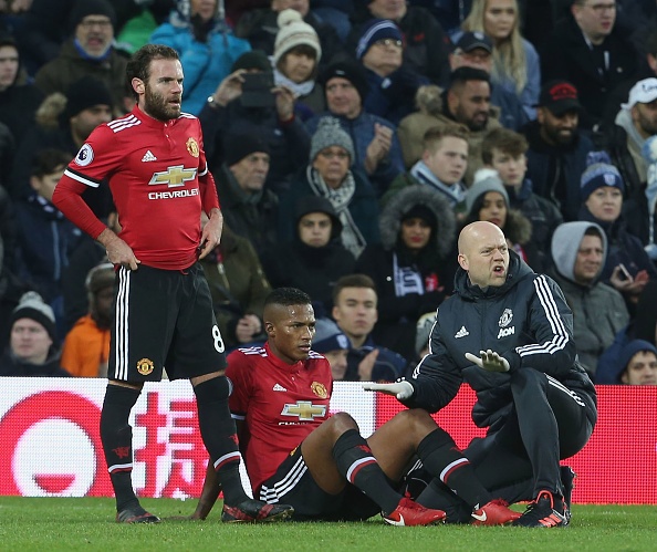 Ac mong gan khoeo lai lam Man Utd lo sot vo anh 3